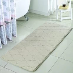 Home Amadora Quatrefoil Memory Foam Bath Runner Gray - VCNY